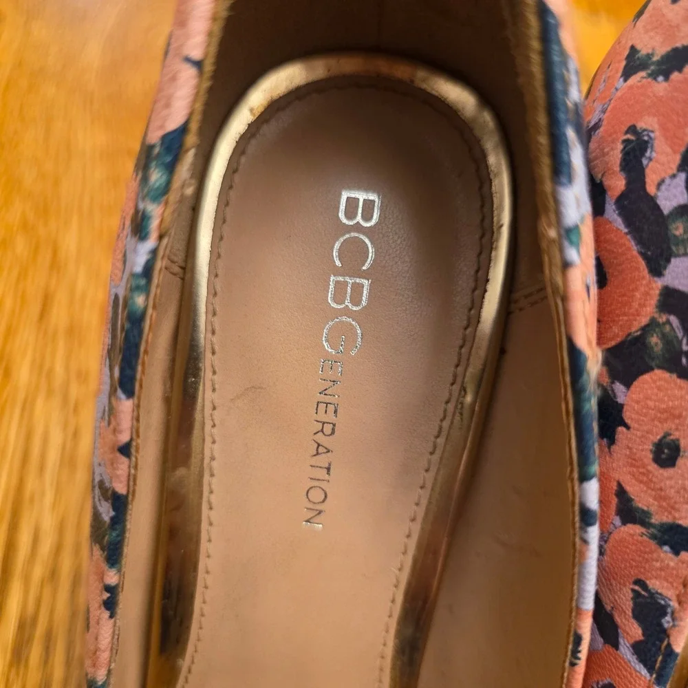 BCBG Floral Print Pointed Toe Pumps Pink Green 3